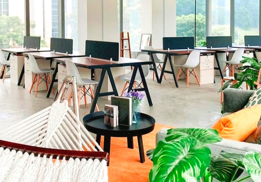 1 complimentary co-working day pass (u.p. S$32.10)